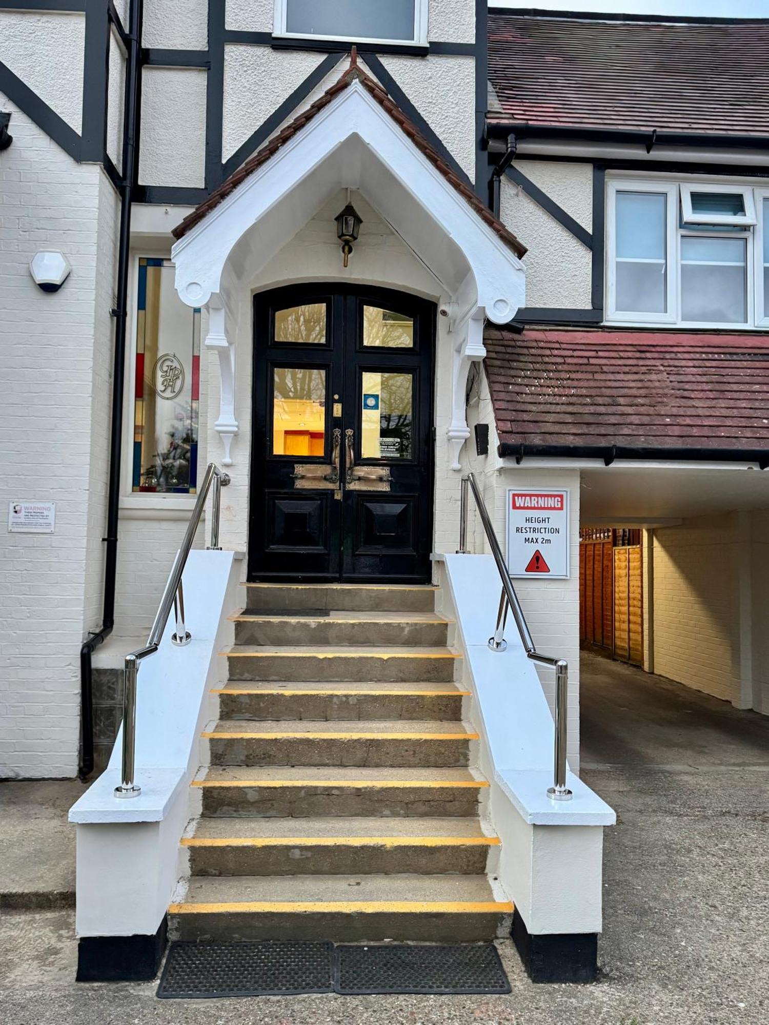 Gidea Park Hotel Romford Exterior photo